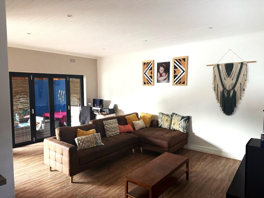 To Let 3 Bedroom Property for Rent in Safari Gardens North West